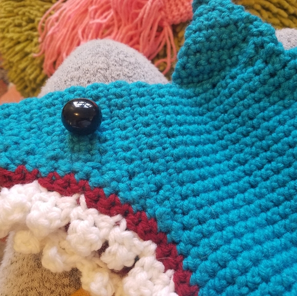 Crochet shark bag - Picture 2 of 2